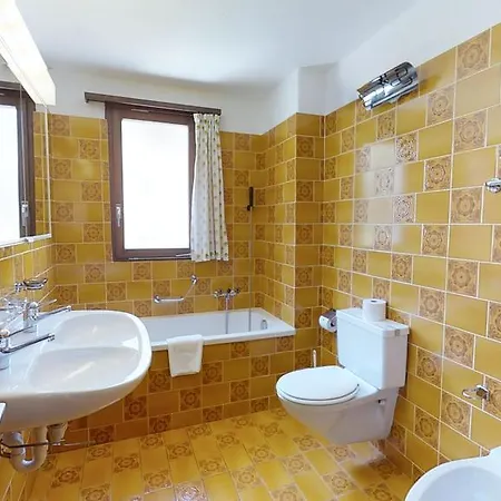 Collina Apartment *